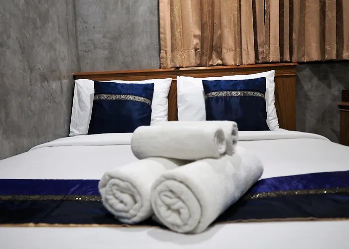 Phoom House Hotel 2*